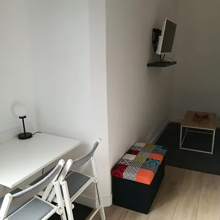 Daire Cozy Arago - Metro 13 - Rez-de-chaussee *